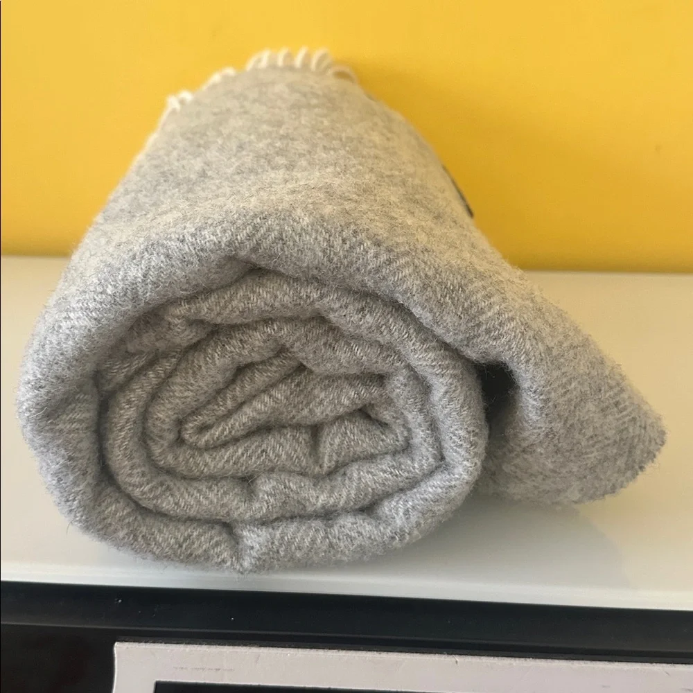 Terry Town Australian Fine Wool Blend Gray Herringbone Throw Blanket with Fringe